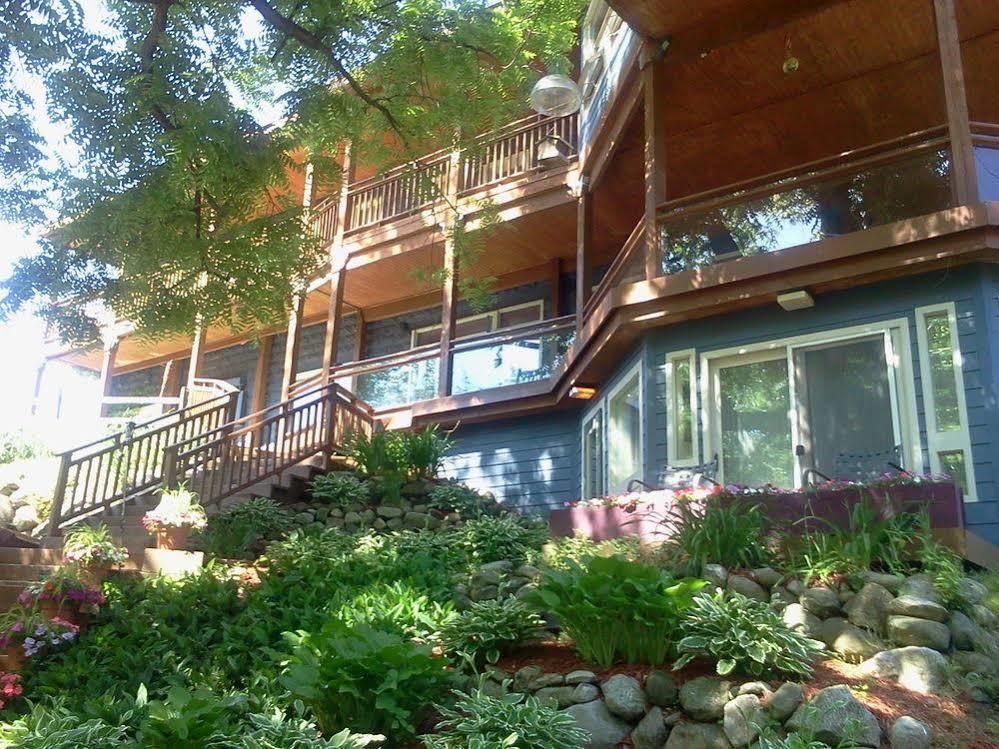 Stone Waters Inn Bellaire Extérieur photo